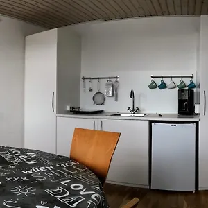  Gæstehus 2 Rooms, Private Kitchen, Bathroom, And Garden.
